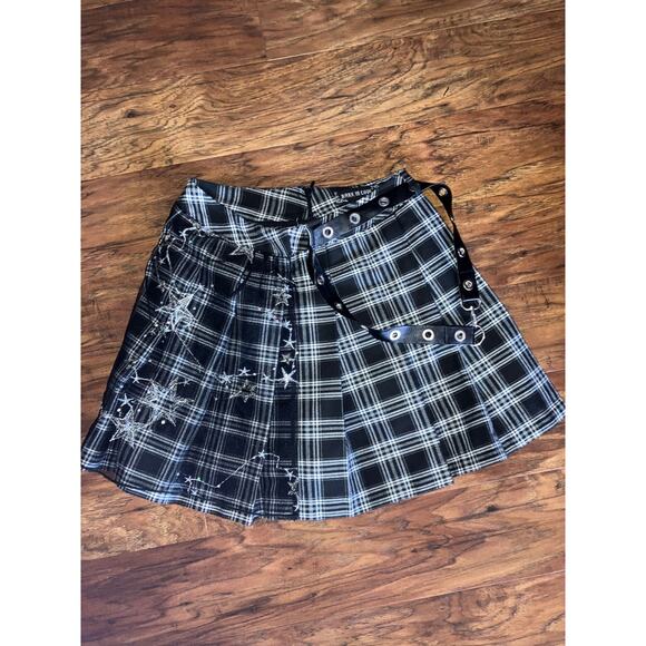 DARK IN LOVE Dolls Kill Mini Plaid Skirt KILT GOTH WHIMSY STARS Small S - Picture 2 of 6
